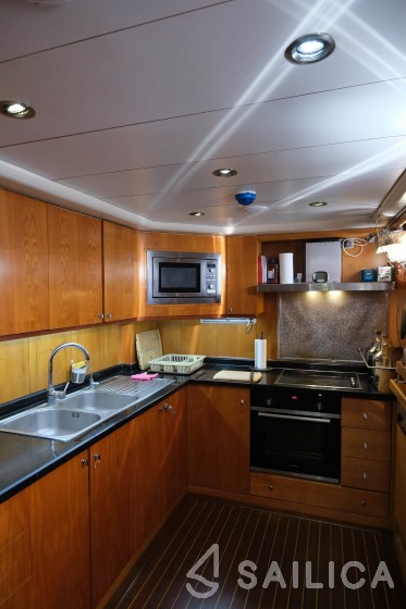 Gulet - Yacht Charter Sailica