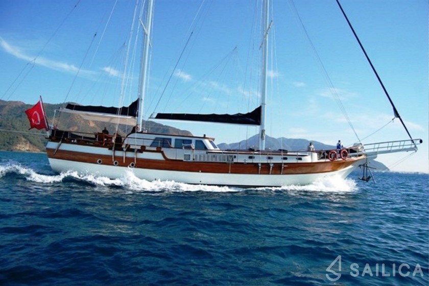 Gulet - Yacht Charter Sailica