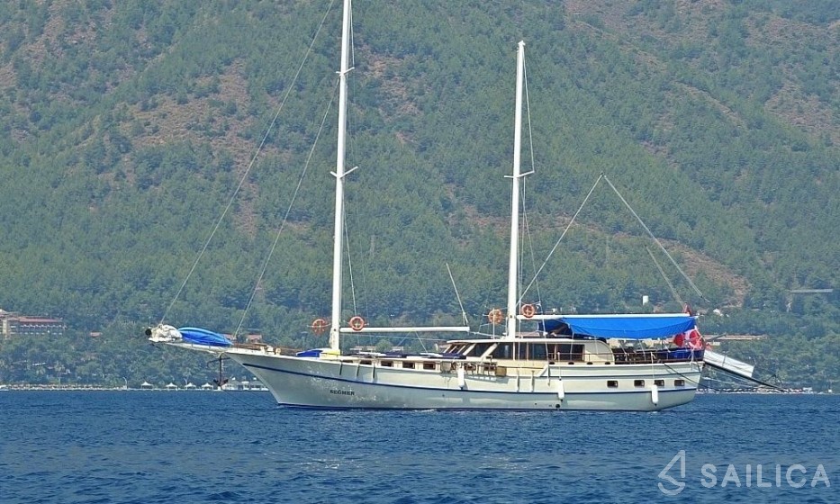 Gulet - Yacht Charter Sailica