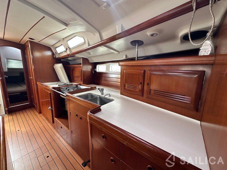 Beneteau 473 - Yacht Charter Sailica