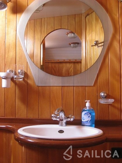 Gulet - Yacht Charter Sailica