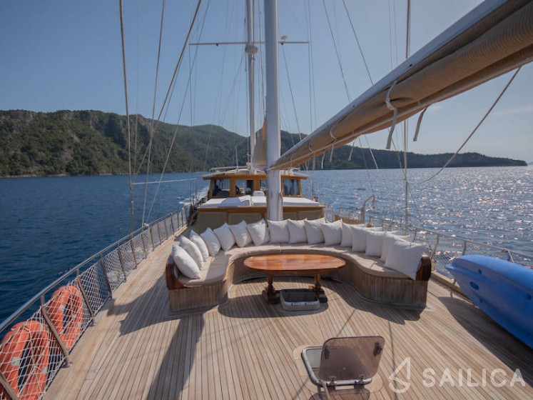 Gulet - Yacht Charter Sailica