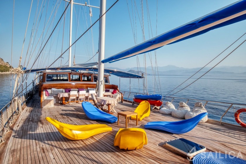 Gulet - Yacht Charter Sailica