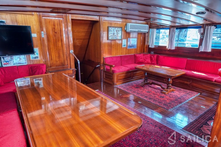Gulet - Yacht Charter Sailica