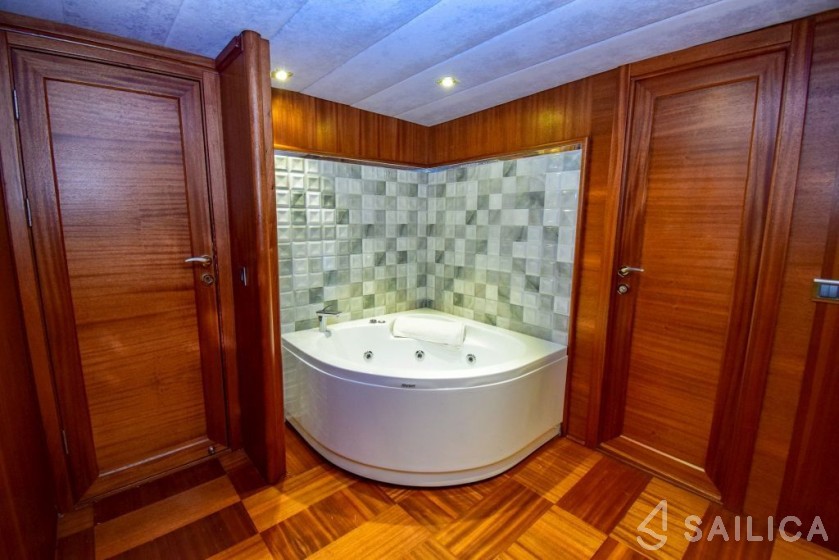 Gulet - Yacht Charter Sailica