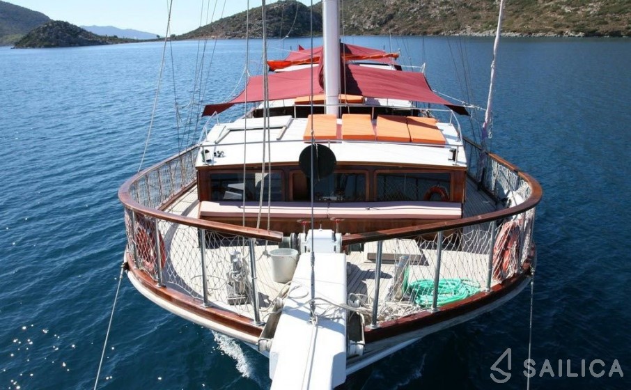 Gulet - Yacht Charter Sailica