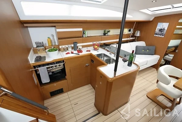 Jeanneau 53 - Yacht Charter Sailica