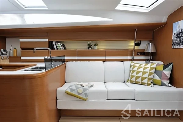 Jeanneau 53 - Yacht Charter Sailica