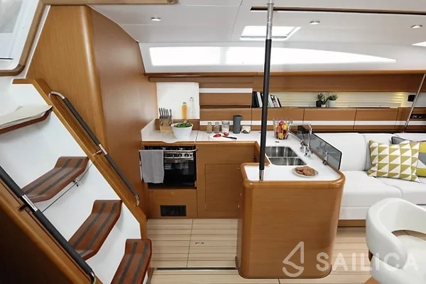 Jeanneau 53 - Yacht Charter Sailica