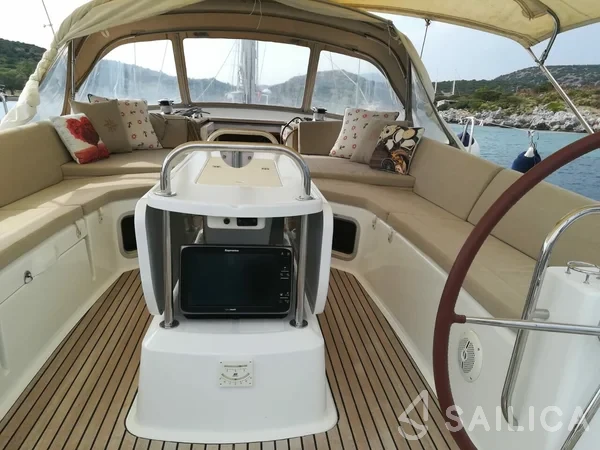 Jeanneau 53 - Yacht Charter Sailica