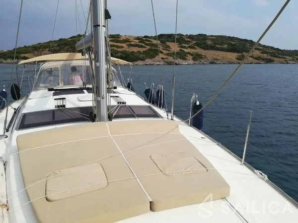 Jeanneau 53 - Yacht Charter Sailica