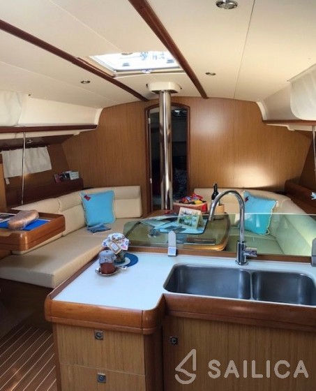 Sun Odyssey 39i - Yacht Charter Sailica
