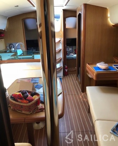 Sun Odyssey 39i - Yacht Charter Sailica