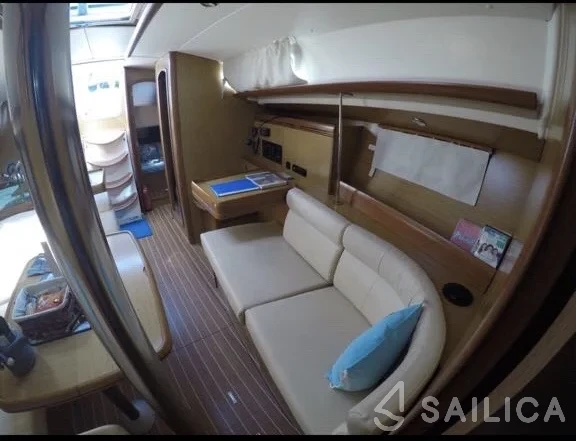 Sun Odyssey 39i - Yacht Charter Sailica