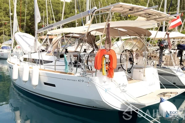 Sun Odyssey 419 - Yacht Charter Sailica