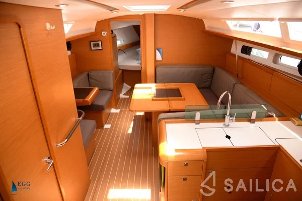 Sun Odyssey 419 - Yacht Charter Sailica