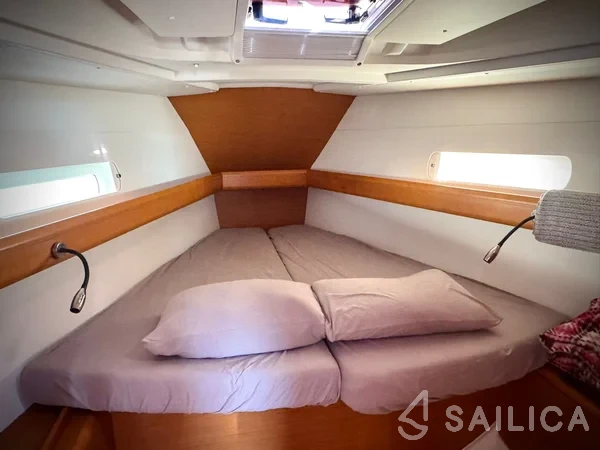 Sun Odyssey 419 - Yacht Charter Sailica