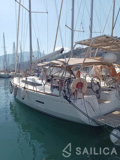Sun Odyssey 419 - Yacht Charter Sailica