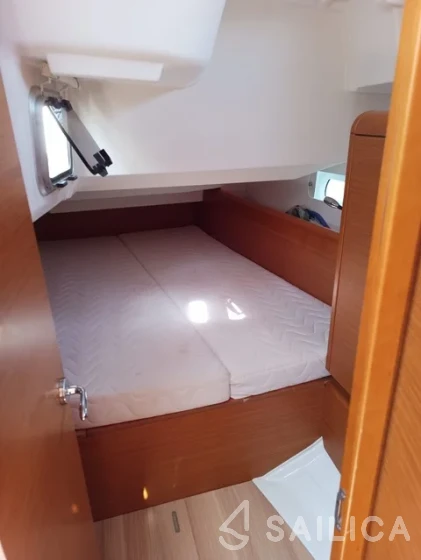 Sun Odyssey 419 - Yacht Charter Sailica