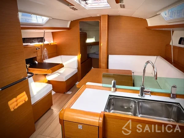 Sun Odyssey 419 - Yacht Charter Sailica