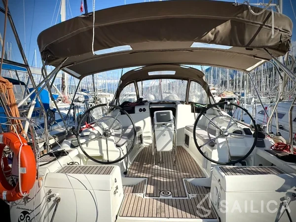 Sun Odyssey 419 - Yacht Charter Sailica