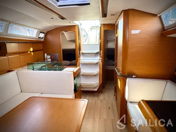 Sun Odyssey 419 - Yacht Charter Sailica