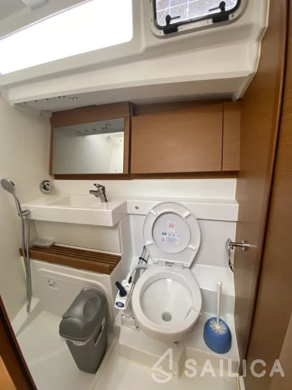 Sun Odyssey 440 - Yacht Charter Sailica
