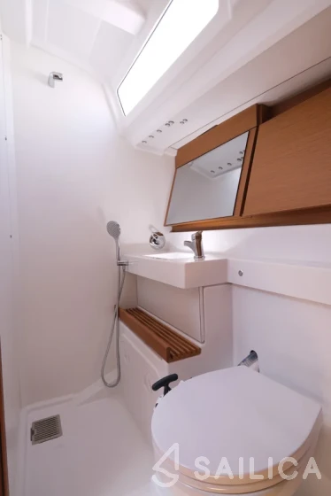 Sun Odyssey 440 - Yacht Charter Sailica