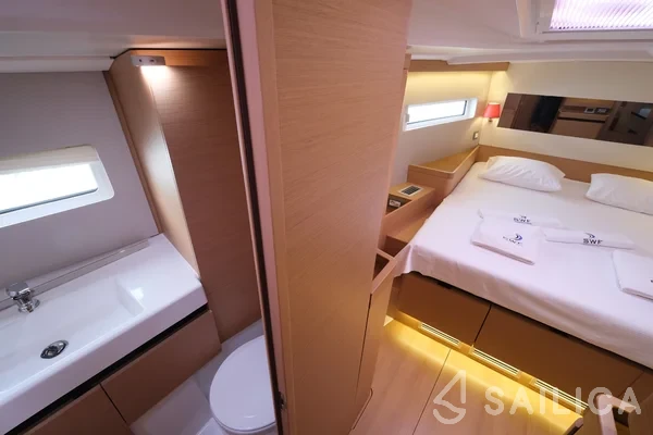 Sun Odyssey 490 - Yacht Charter Sailica
