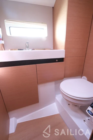 Sun Odyssey 490 - Yacht Charter Sailica