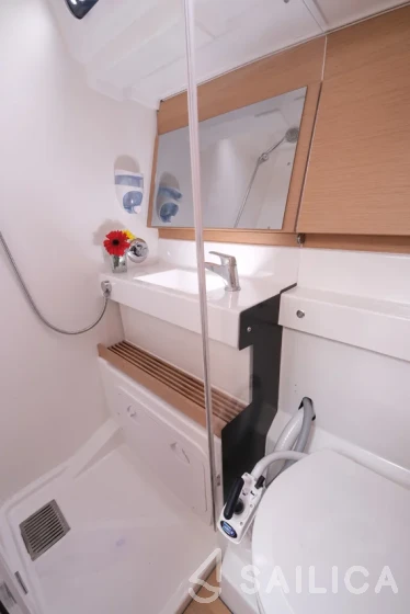 Sun Odyssey 490 - Yacht Charter Sailica