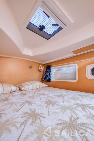 Lagoon 380 - Yacht Charter Sailica
