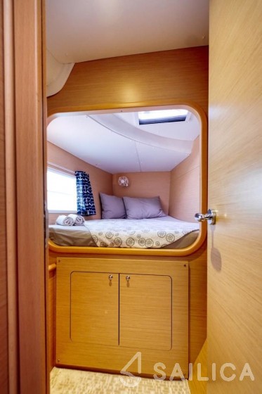 Lagoon 380 - Yacht Charter Sailica