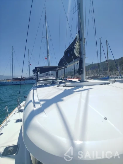 Lagoon 40 - Yacht Charter Sailica