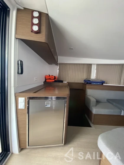 Lagoon 42 - Yacht Charter Sailica