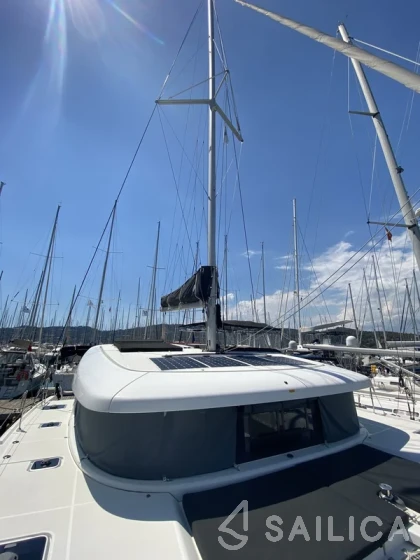 Lagoon 42 - Yacht Charter Sailica