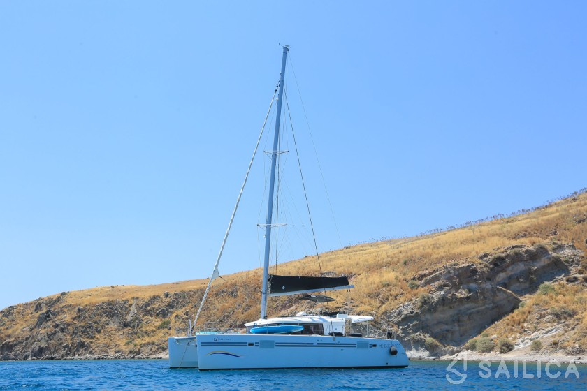 Lagoon 450 - Yacht Charter Sailica