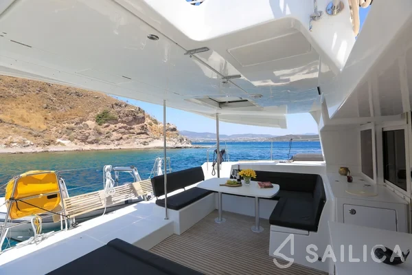 Lagoon 450 - Yacht Charter Sailica