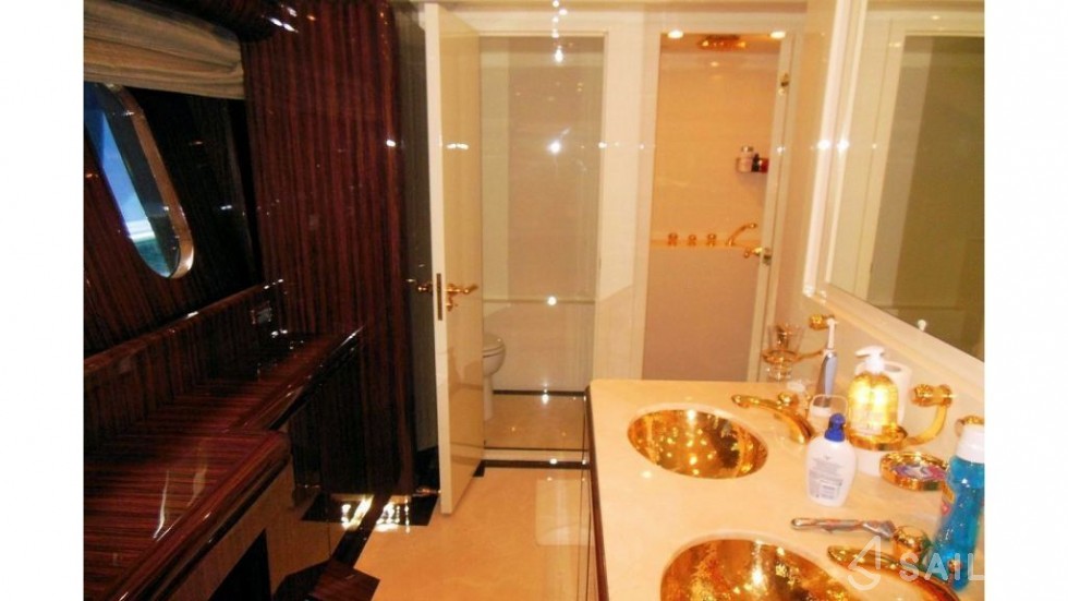 Leopard 101 - Yacht Charter Sailica