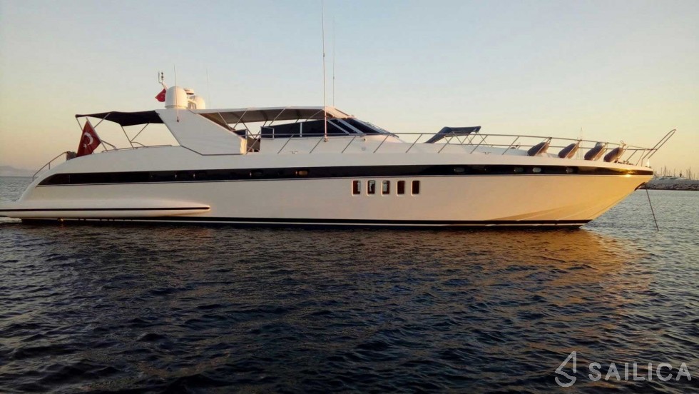 Mangusta 80 - Yacht Charter Sailica