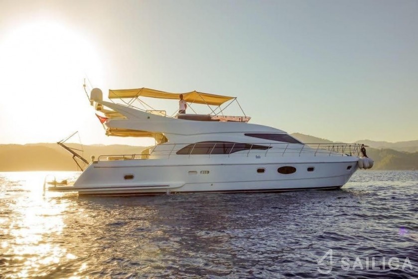 Mengi Yay Leomar 59 - Yacht Charter Sailica