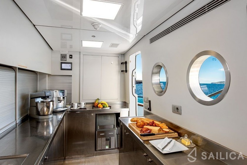 Notika Nedship - Yacht Charter Sailica