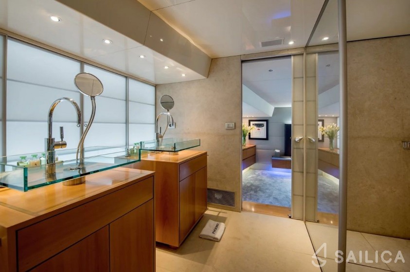 Notika Nedship - Yacht Charter Sailica