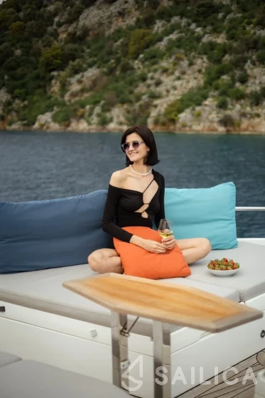 Numarine 62 - Yacht Charter Sailica