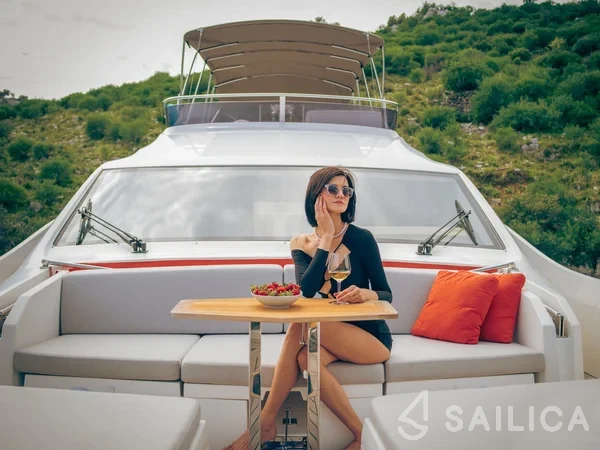 Numarine 62 - Yacht Charter Sailica