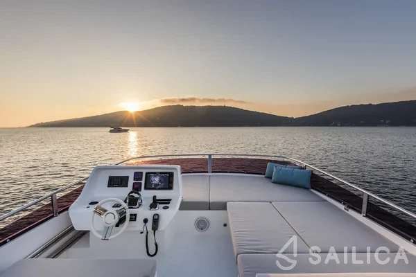 Numarine 62 - Yacht Charter Sailica