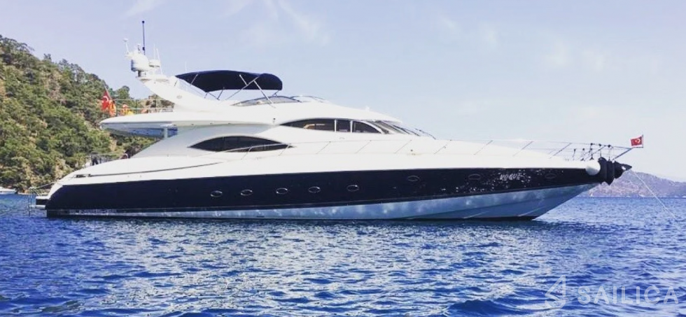 Manhattan 80 - Yacht Charter Sailica