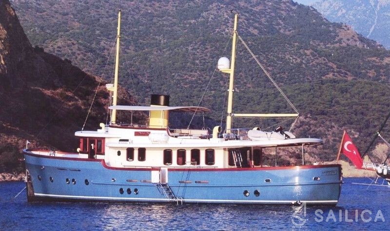 Trawler 78 - Yacht Charter Sailica