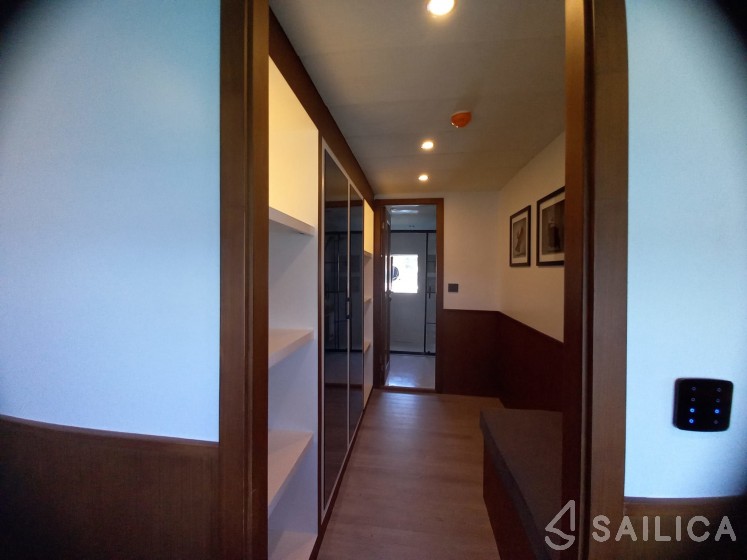 Trowler 49 - Yacht Charter Sailica