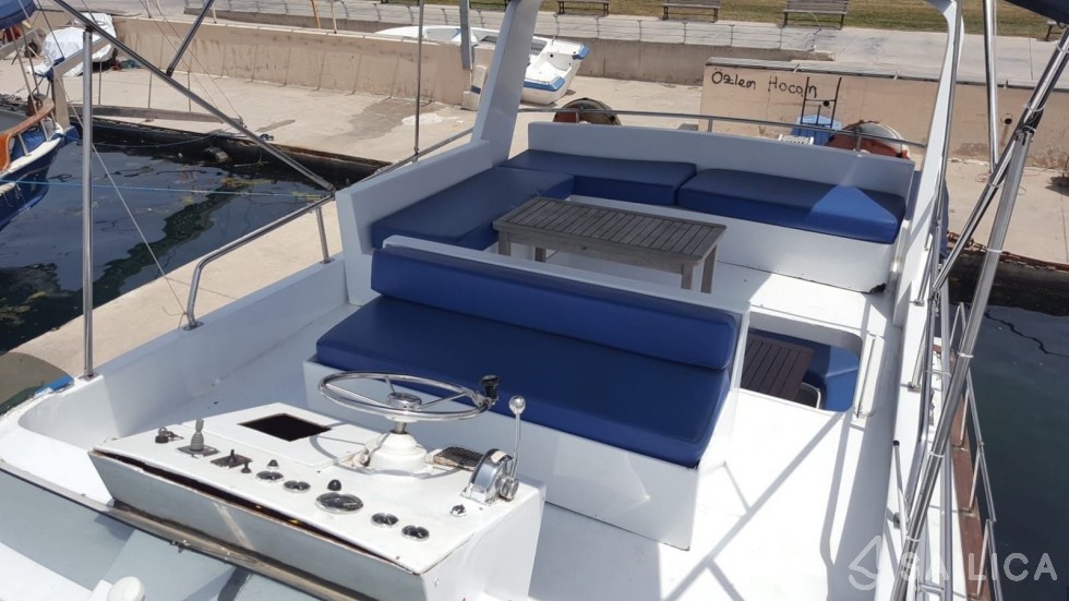 Tuzla 50 - Yacht Charter Sailica